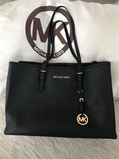 michael kors tas accessoires|Michael Kors bag.